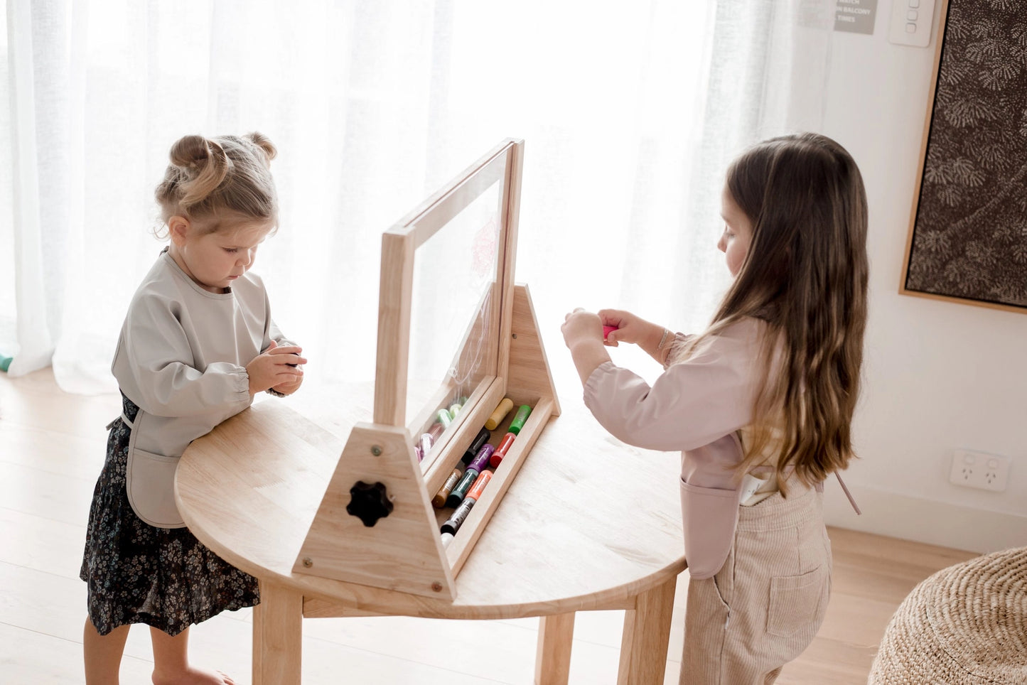 Q Toys: 4 in 1 Table Easel