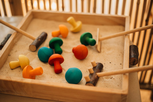 Q Toys: Sand Tray and Play Set